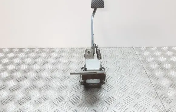 Hyundai Santa Fe Brake pedal