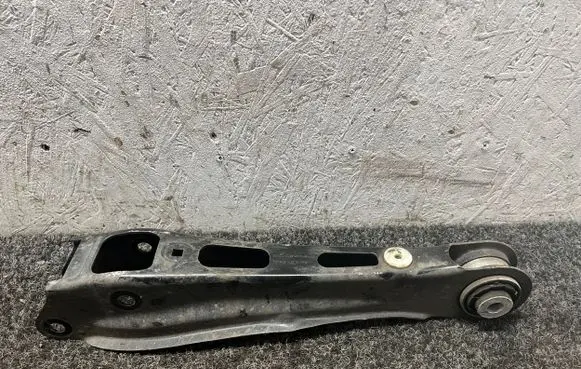 BMW X3 G01 Rear control arm 6871507 6871508