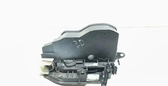 BMW X1 E84 Front door lock 7202150