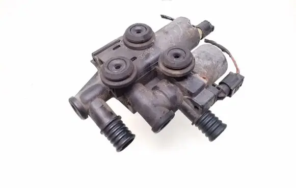 BMW 3 E46 Coolant heater control valve 8369807 64118369807