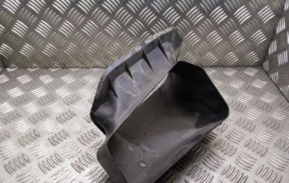 Audi A5 8T 8F Air intake duct part 8K2819904
