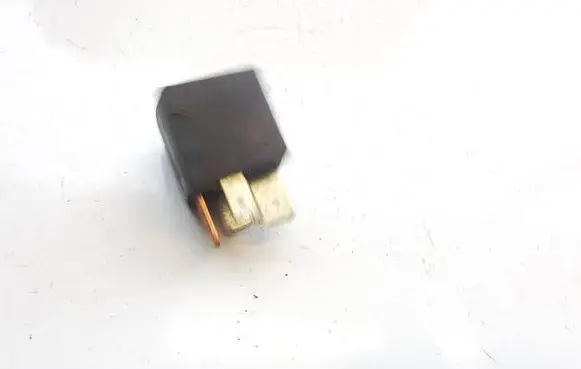 Audi A3 S3 8P Other relay 3D0951253A V23134-B59-X418