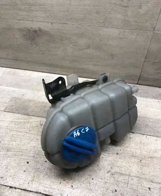 Audi A6 C7 Coolant expansion tank/reservoir 4G0121403G