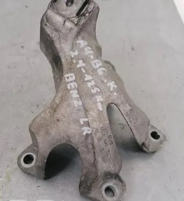 Audi A4 S4 B6 8E 8H Engine mounting bracket 8E0199307E