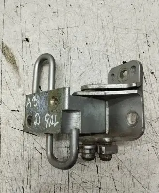 Audi A3 S3 8P Rear door lower hinge