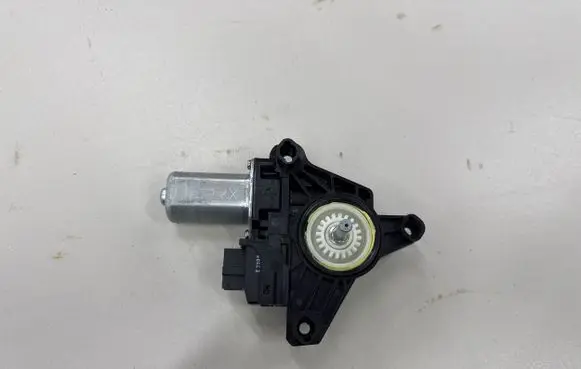 Mercedes-Benz GLA W156 Rear door window regulator motor A2469063100 968740101 15357