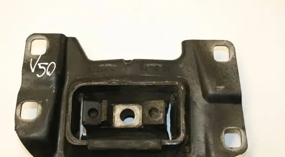 Volvo V50 Engine mount bracket 3M517M121