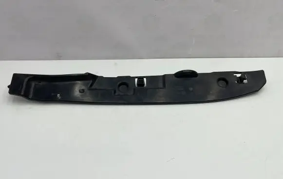 Volkswagen Jetta VI Fender end trim 5C6821112A