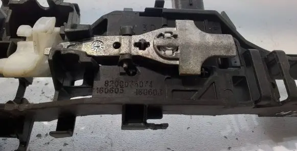 Renault Megane II Front door exterior handle/bracket 8200076074 160605 160603