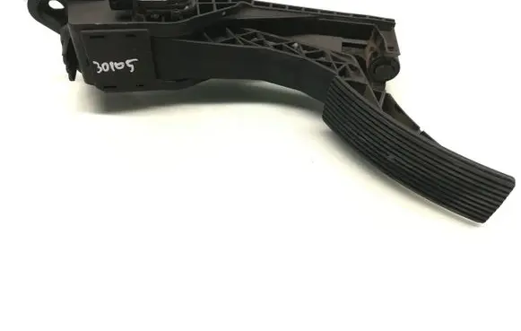 Mercedes-Benz ML W164 Accelerator throttle pedal A1643000004 020805 0866