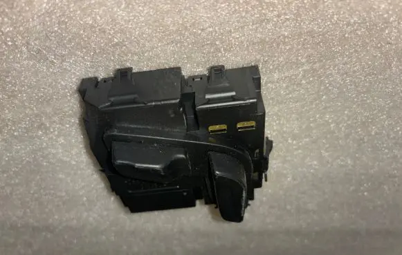 Mercedes-Benz E W212 Seat control switch A2048701858 03467811 2048701858