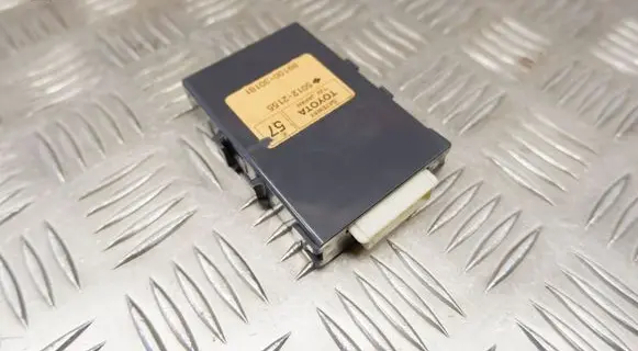Lexus GS 250 350 300H 450H Gateway control module 8910030181
