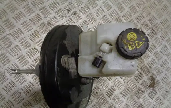 Renault Twingo III Brake booster 472104799RT 453430010000