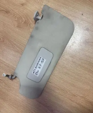 Mitsubishi Endeavor Sun visor