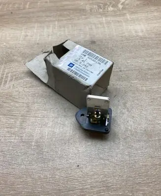 Opel Zafira A Heater blower motor/fan resistor 90580196 1845799
