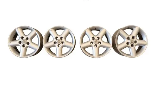 Nissan Bluebird Sylphy II R12 alloy rim 