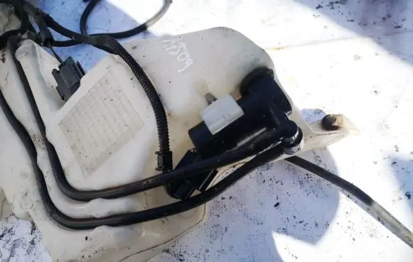 Ford Focus C-MAX Windscreen/windshield washer pump 1s7117k624fe 1s71-17k624fe
