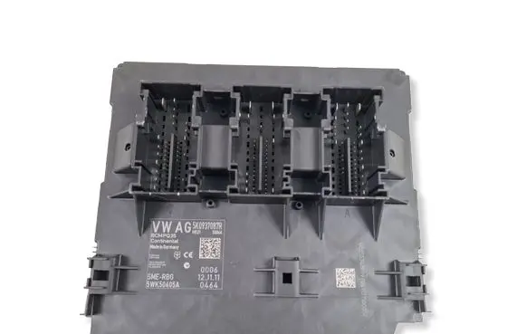 Volkswagen Touran II Comfort/convenience module BCMPQ35
