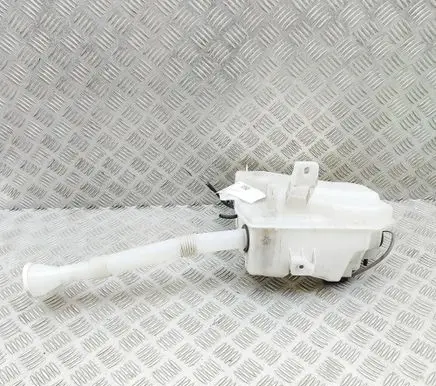 Mitsubishi Outlander Windshield washer fluid reservoir/tank 8260A405 8264A228