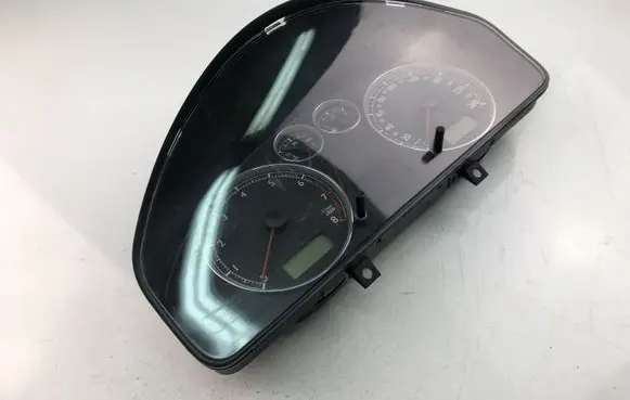 Volkswagen Sharan Speedometer (instrument cluster) 7M3920820EX