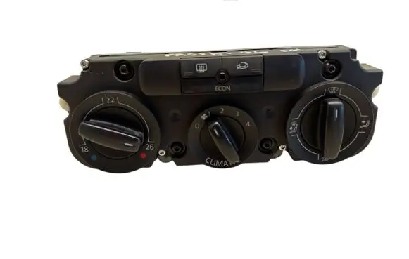 Volkswagen PASSAT B6 Climate control unit