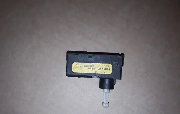 Ford Fiesta Headlight level adjustment motor 0307853301 97BG13K198AA