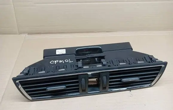 Skoda Rapid (NH) Dash center air vent grill 5JA820951B 0858100001 05032015