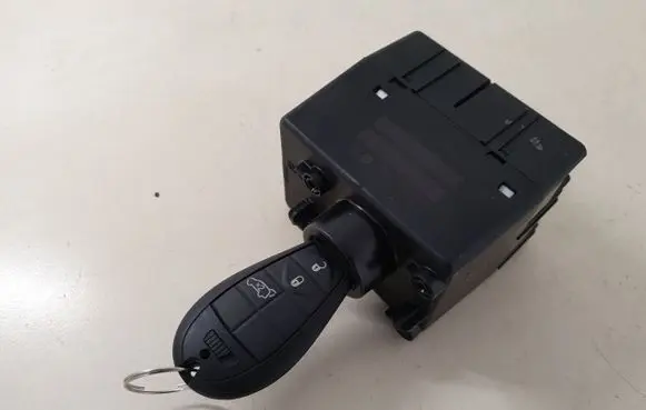 Jeep Grand Cherokee Ignition lock P68105739AC