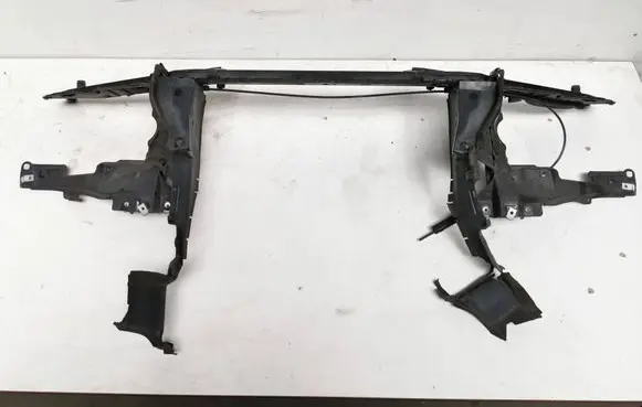 BMW X5 E53 Radiator support slam panel