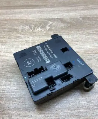 Mercedes-Benz E W211 Door control unit/module 2118201526 356805 LHUSED