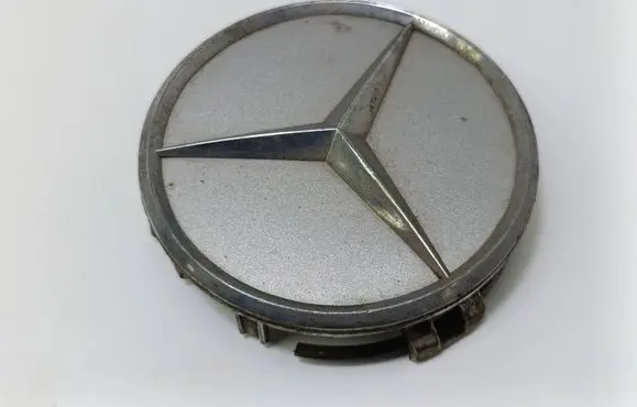 Mercedes-Benz E W211 Original wheel cap 2204000125