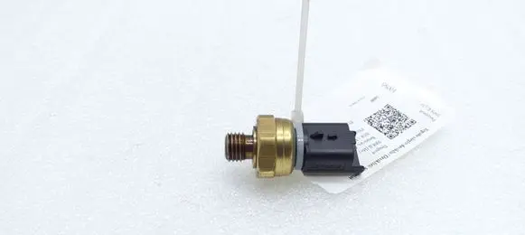 Peugeot 5008 II Oil pressure sensor 9674035780