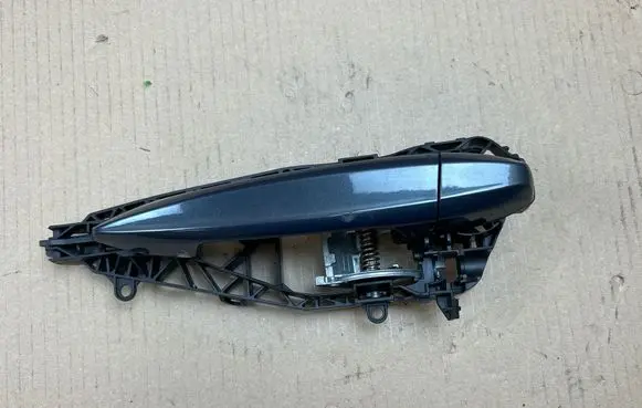 BMW 2 F46 Rear door exterior handle 7401209