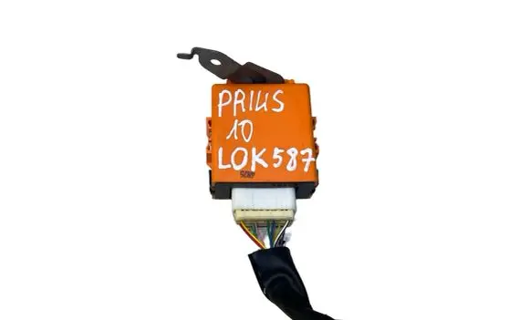 Toyota Prius (XW30) Door control unit/module 8597047020