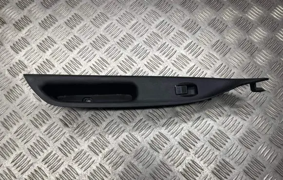 Mazda 6 Electric window control switch GJ6A684L1