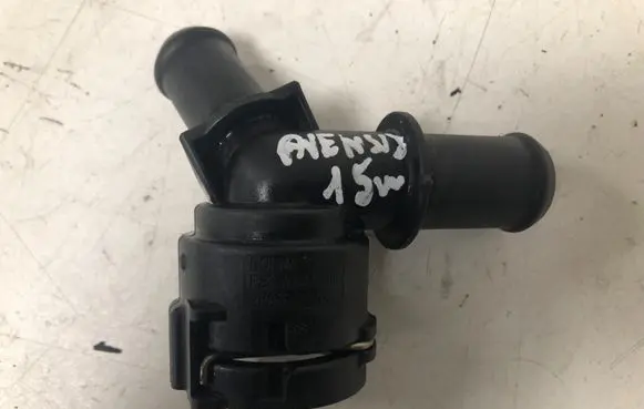 Toyota Avensis T270 Engine coolant pipe/hose