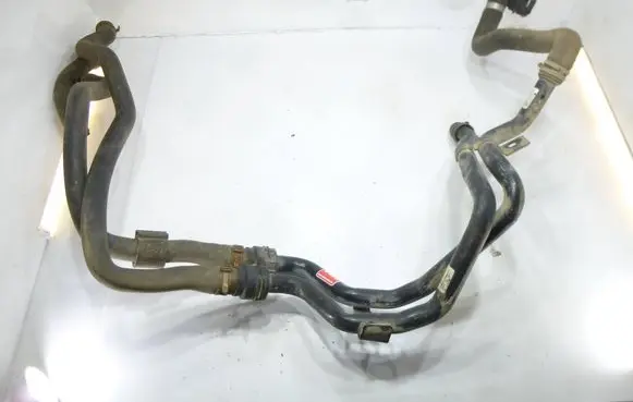 Engine coolant pipe/hose
