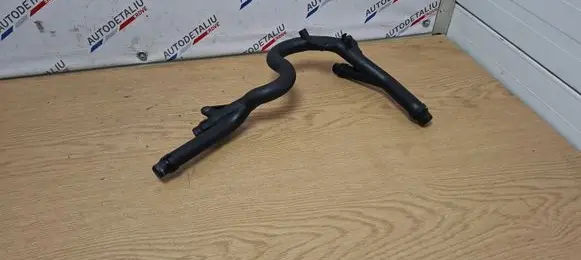 Engine coolant pipe/hose