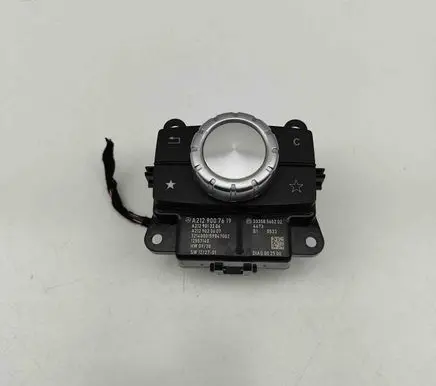 Head unit multimedia control