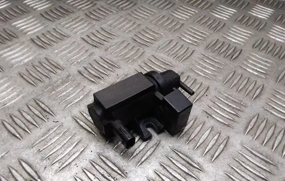 BMW 1 E81 E87 Turbo solenoid valve 7805391 11747805391 70206301