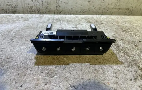 KIA Sportage Seat heating switch 93300D9061WK 4A920K1000 S06K000175