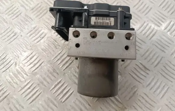 Toyota Avensis T270 ABS Pump 4405005131 4454005071