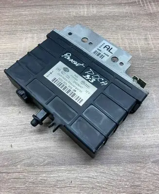 Volkswagen PASSAT B3 Engine control unit/module ECU 095927731 5DG00590628