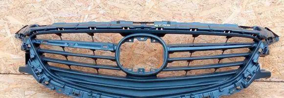 Front bumper upper radiator grill