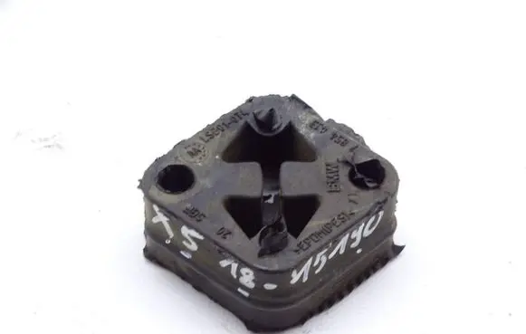 BMW X5M F85 Muffler mount bracket/holder 7854413