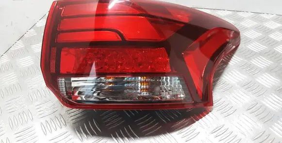 Mitsubishi Outlander Rear/tail lights