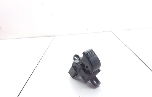 Ford Ranger Electric window control switch UR5666370 1947TH7