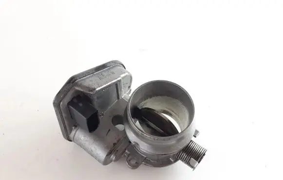 BMW 1 E81 E87 Throttle valve 7804373