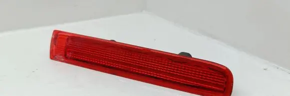 Volkswagen Touareg I Third/center stoplight S3y02