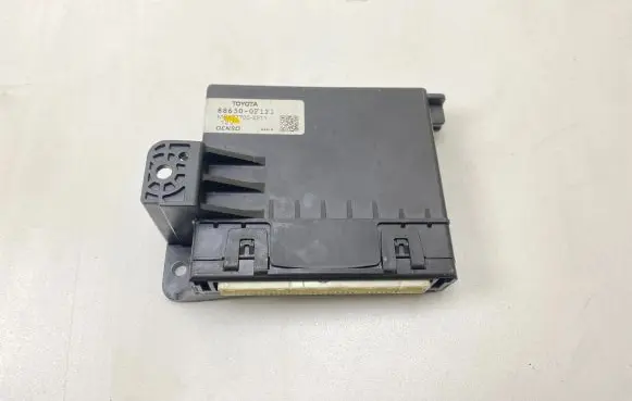Toyota Verso Other control units/modules 886500F121